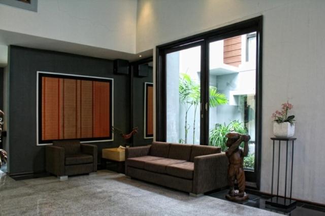 Rumah Nenek Hotel And Restaurant Padang  Exterior photo